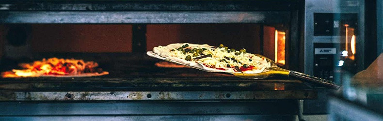EFFICIËNT DE LEKKERSTE PIZZA BEREIDEN